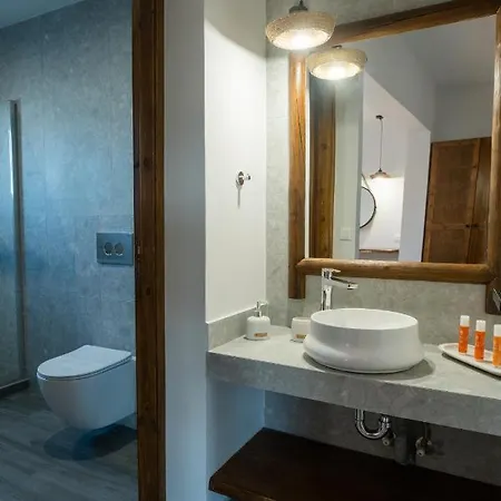 Aesthisis Sensational Kolymbia