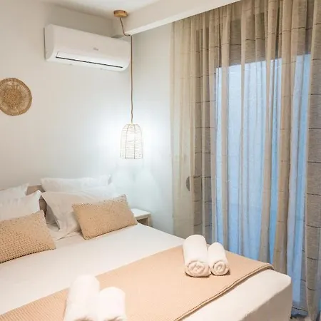 Aesthisis Sensational Kolymbia