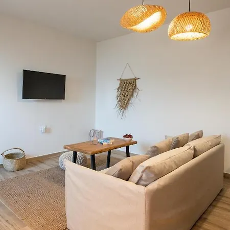 Aesthisis Sensational Aparthotel 3*