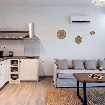 Aesthisis Sensational Aparthotel