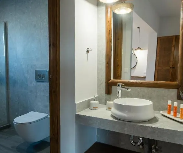 Aesthisis Sensational كولومبيا