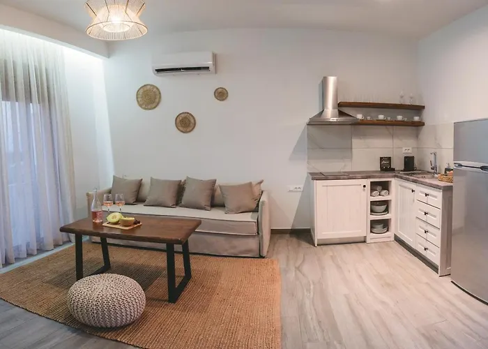 Aesthisis Sensational